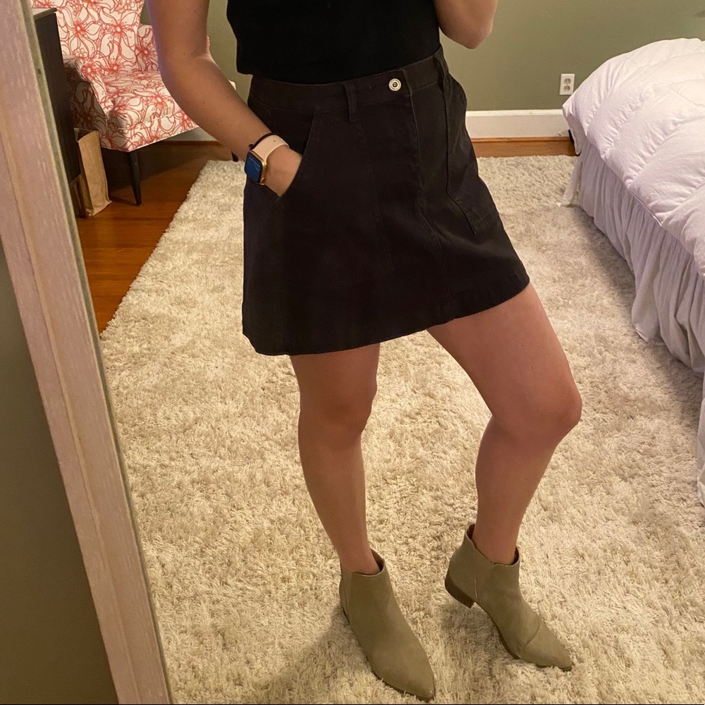 ❤️ Black Denim Mini Skirt with ~pockets~!